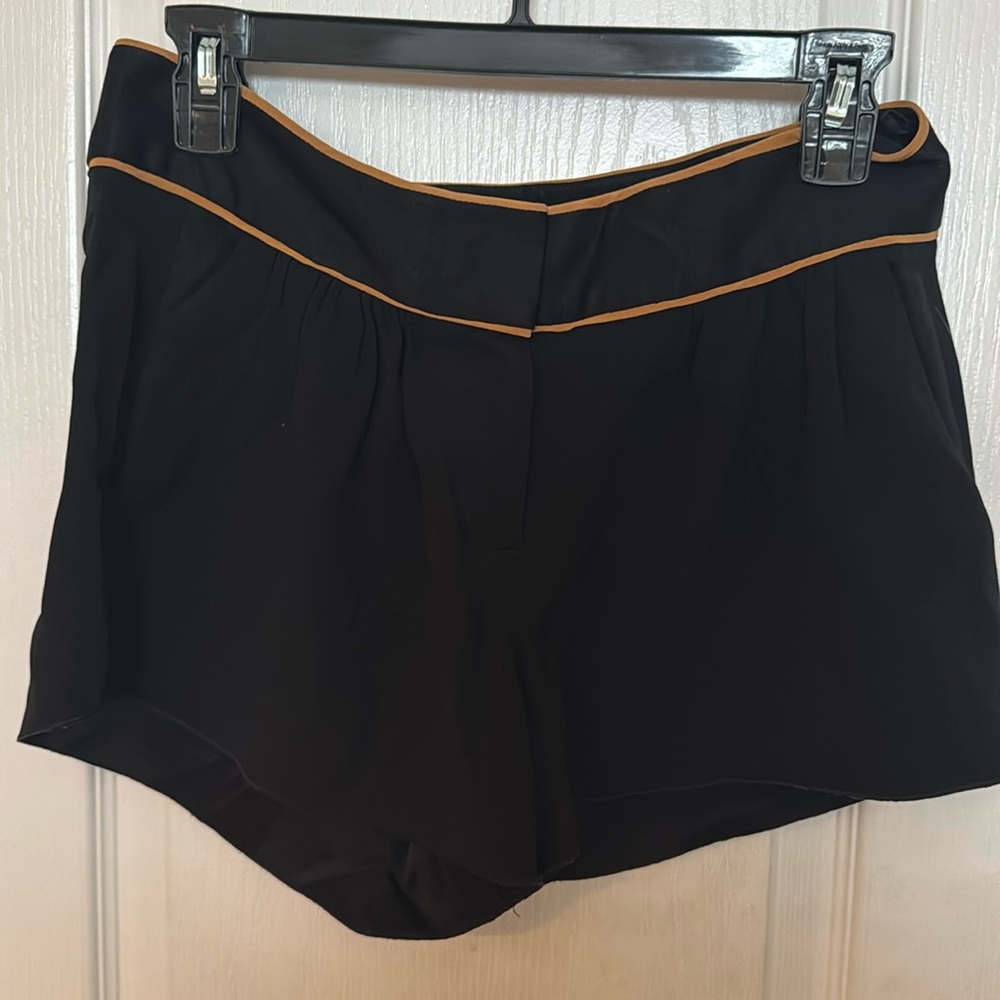 BABATON Shorts
